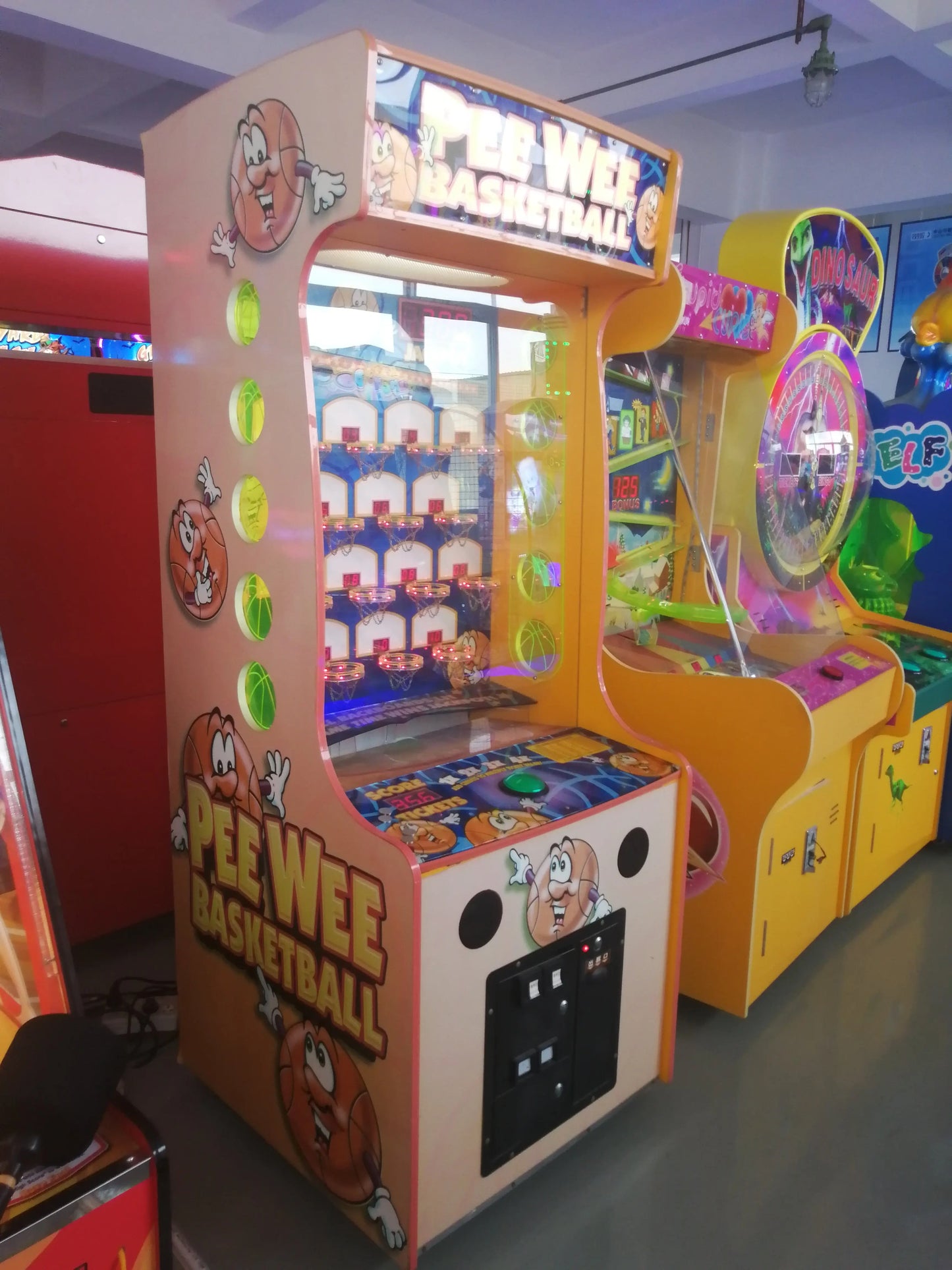 PeeWee-BasketBall-Lottery-Redemption-game-machine-Tomy-Arcade