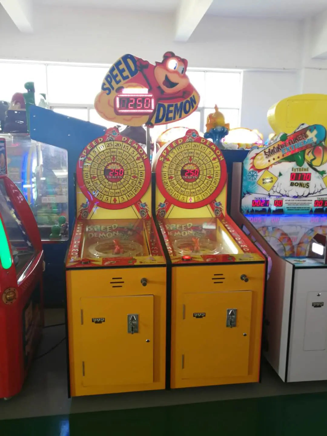 Speedy-Pizza-Speed-Demon-game-machine-Amusement-Coin-Operated-Lottery-Ticket-Redemption-Electronic-games-Tomy-Arcade