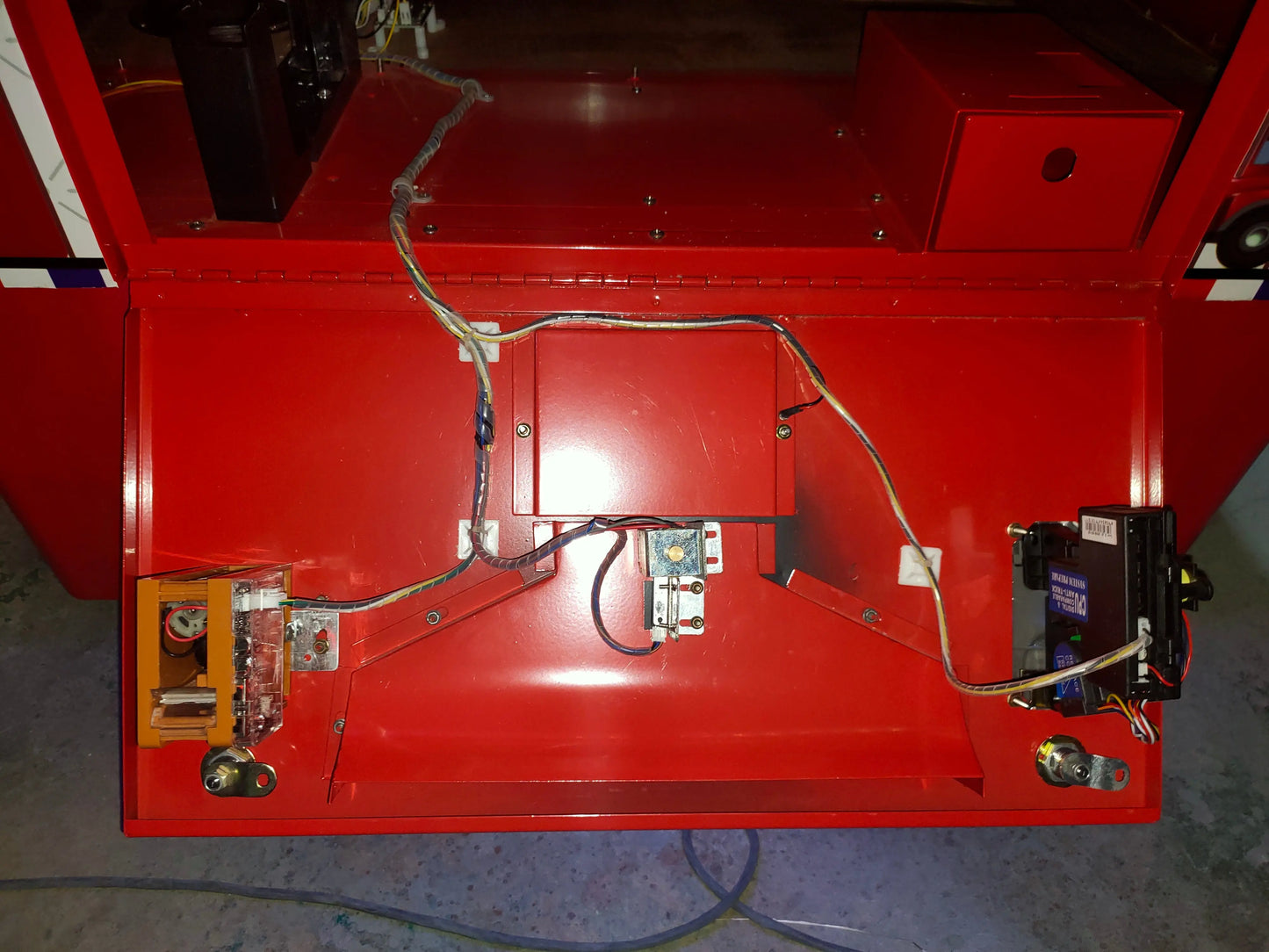 British-Adult-Air-Hockey-China-Direct-Sports-Game-Tomy-Arcade