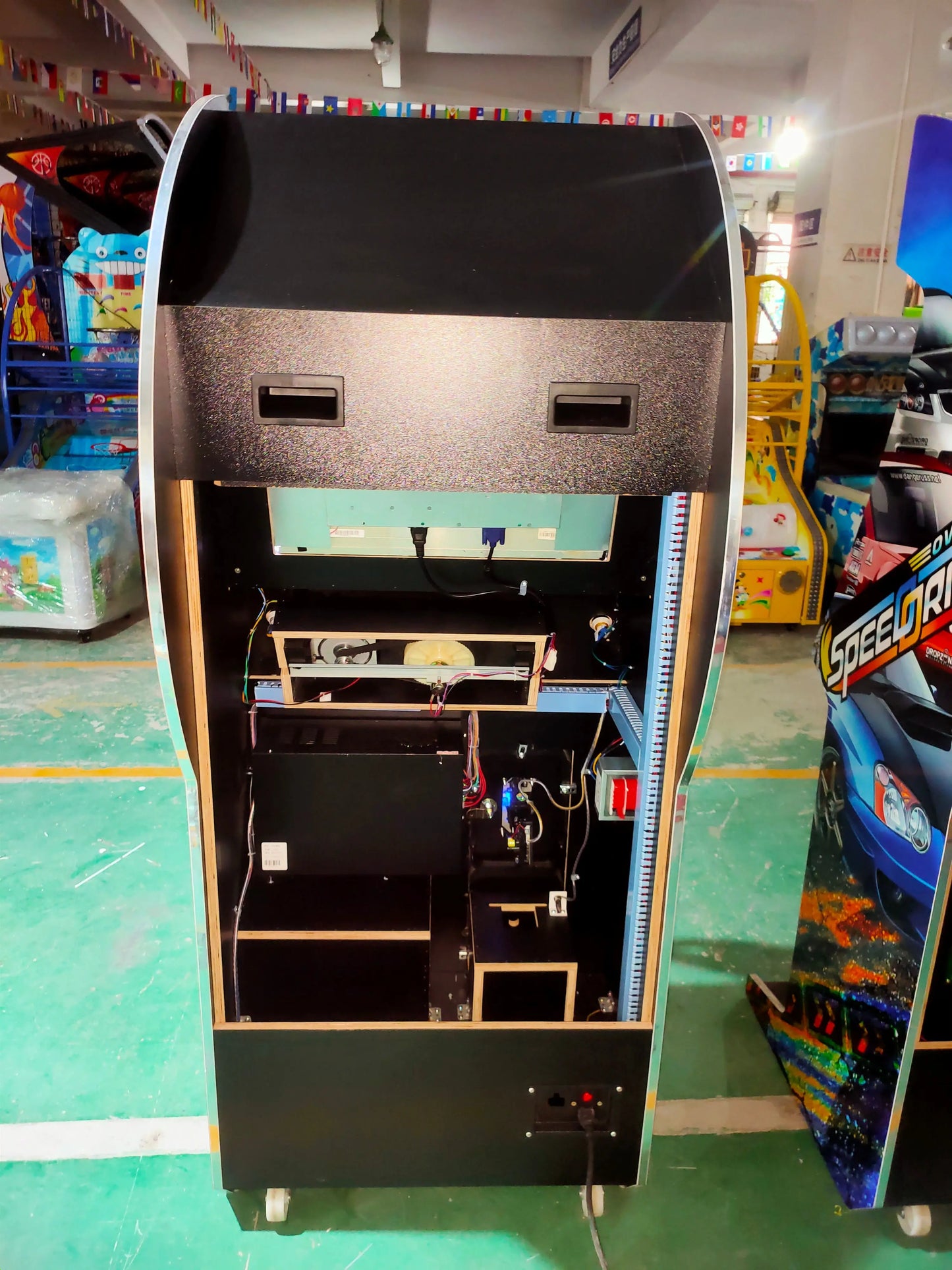Upright-Outrun-Car-Race-Cabinet-Classic-Connection-Simulator-Spee-River-Classic-Arcade-Game-Machine-Tomy Arcade