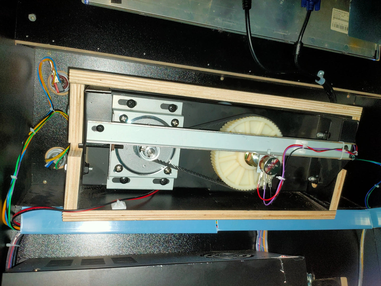 Upright-Outrun-Car-Race-Cabinet-Classic-Connection-Simulator-Spee-River-Classic-Arcade-Game-Machine-Tomy Arcade