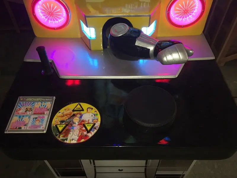 Arm-Champs-wrist-wrestling-Coin-Operated-sport-game-machine-Tomy-Arcade