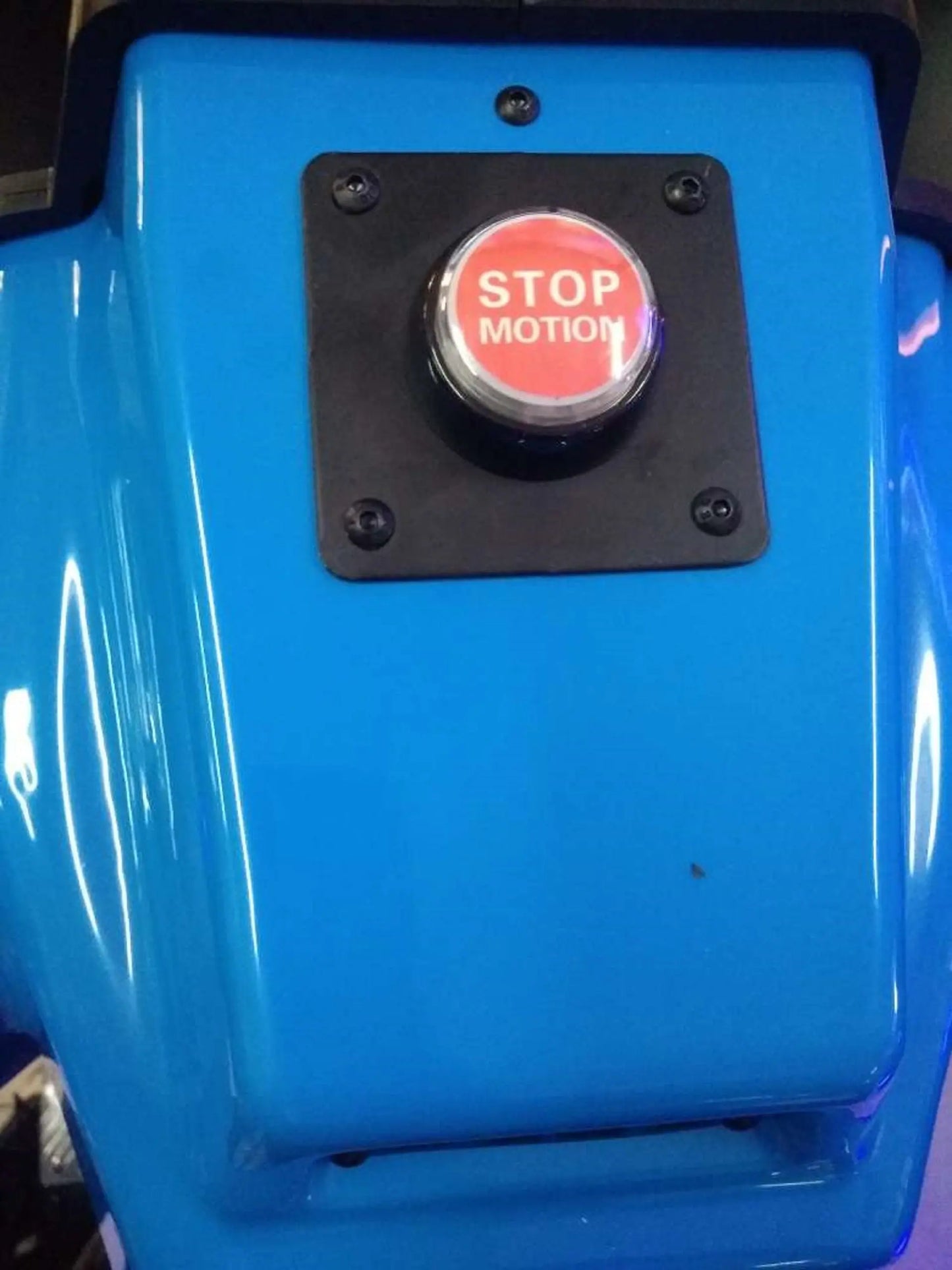 Cruising-Blast-Racing-Game-Machine-Cruis'n-Blast-Simulator-Racing-Car-Dynamic-Storm-game-Tomy-Arcade