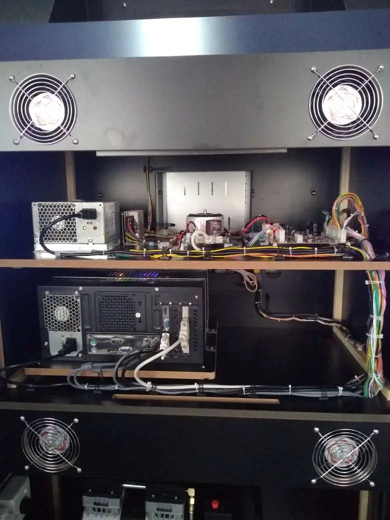 Cruising-Blast-Racing-Game-Machine-Cruis'n-Blast-Simulator-Racing-Car-Dynamic-Storm-game-Tomy-Arcade