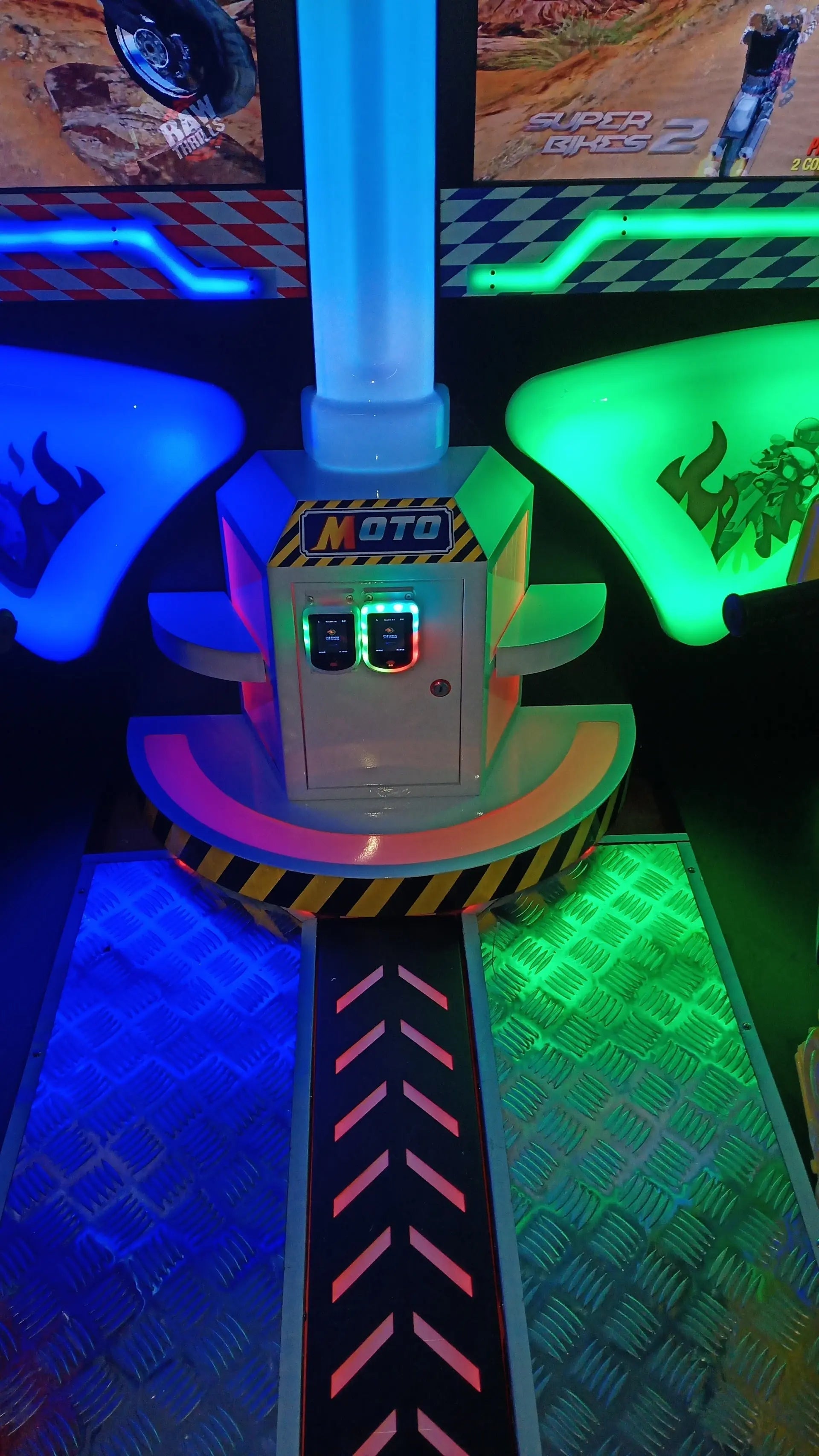 Super-Bikes-2-FF-twins-motor-Hot-Sale-RAW-racing-game-arcade-Coin-Operated-game-machine-Tomy-Arcade-workshop-process