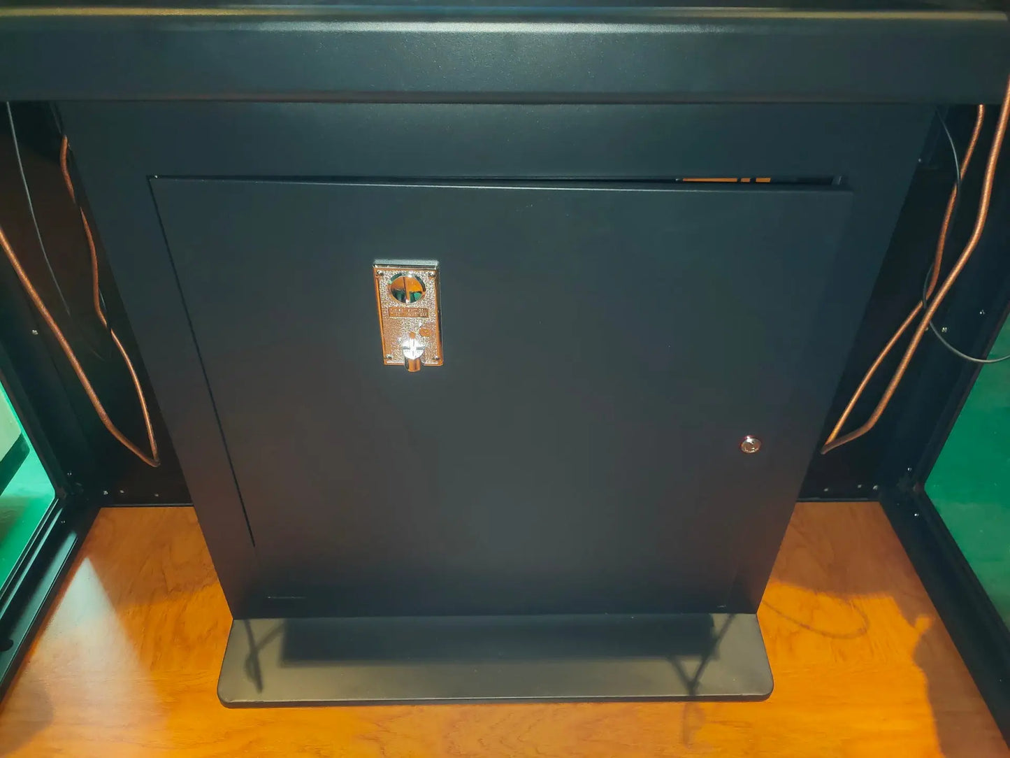 Mini-ktv-booth-music-karaoke-booth-Indoor-coin-operated-room-machine-custom-games-Tomy-Arcade