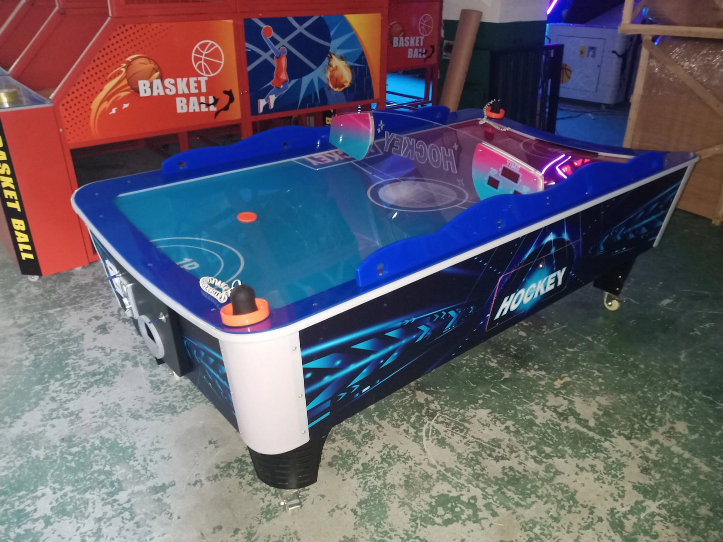 Curved-Surface-Air-Hockey-Arcade-Game-Machine-Classic-Sport-Air-Hockey-Table-Tomy-Arcade