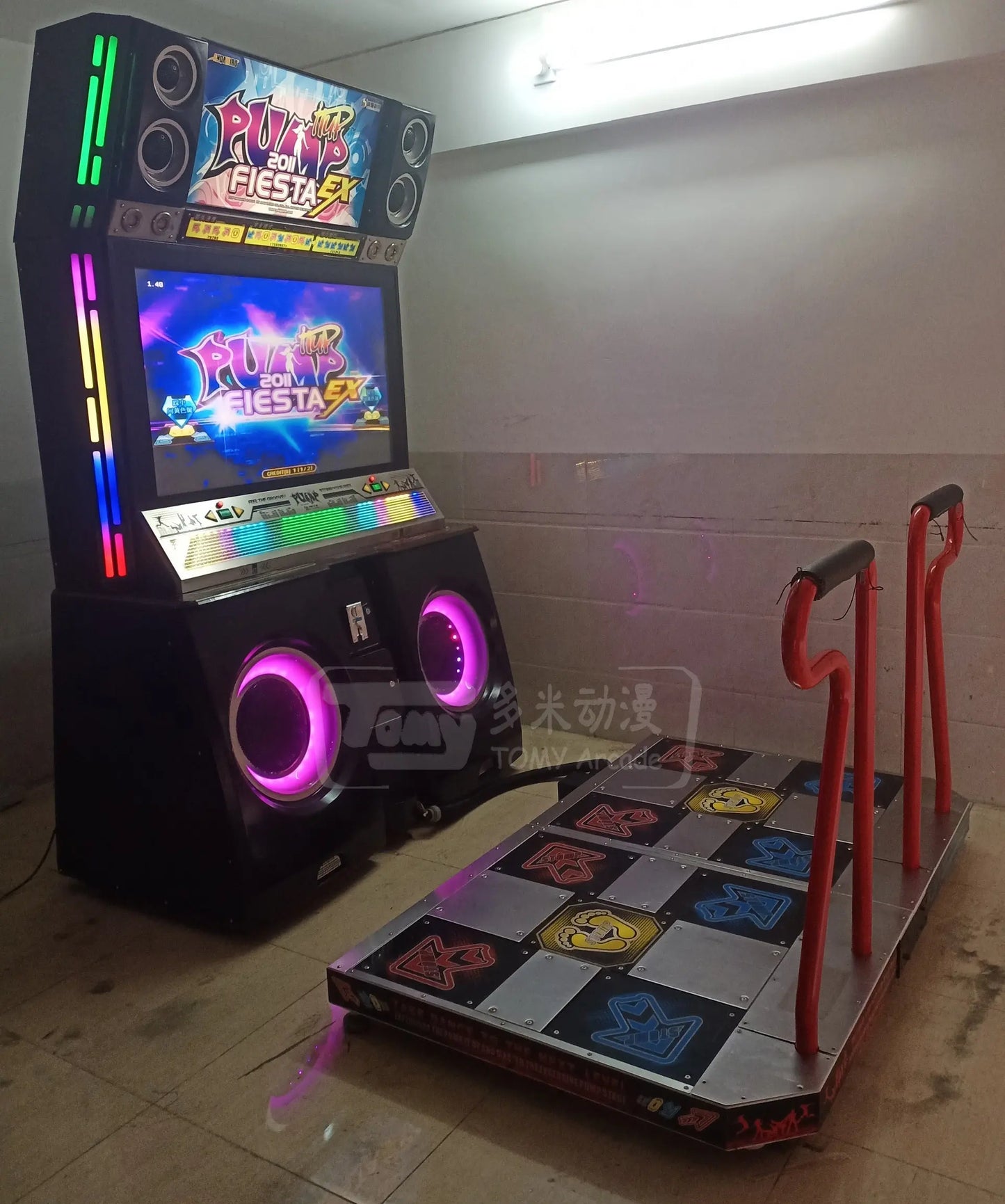 Pump-it-up-FIESTA-EX-piu-2011-Retro-Amusement-Rhythm-musice-video-Dancing-arcade-Game-machine-Tomy-arcade