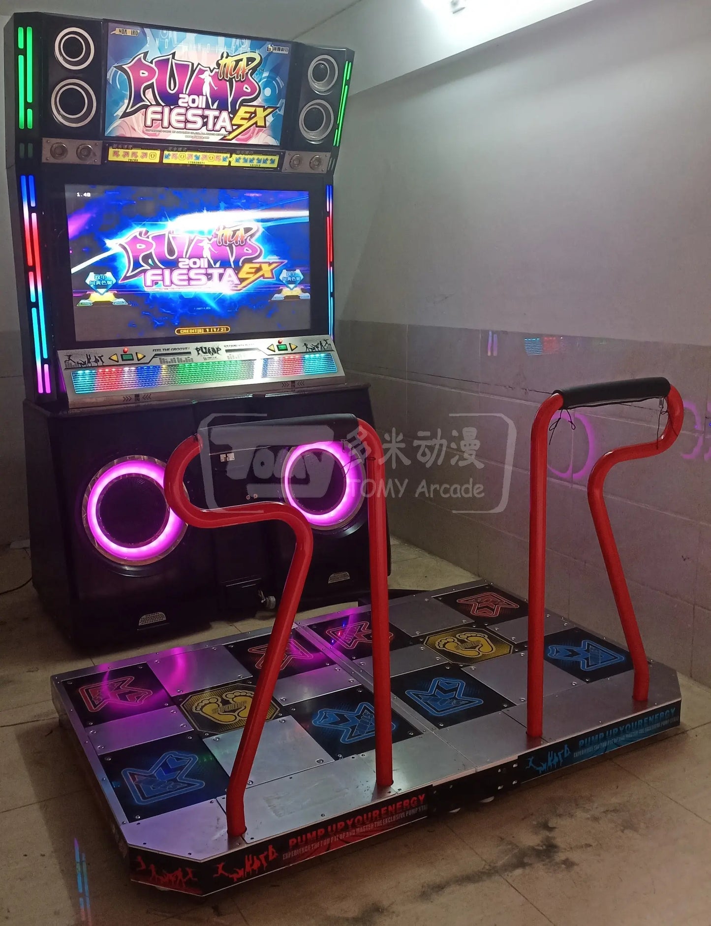 Pump-it-up-FIESTA-EX-piu-2011-Retro-Amusement-Rhythm-musice-video-Dancing-arcade-Game-machine-Tomy-arcade