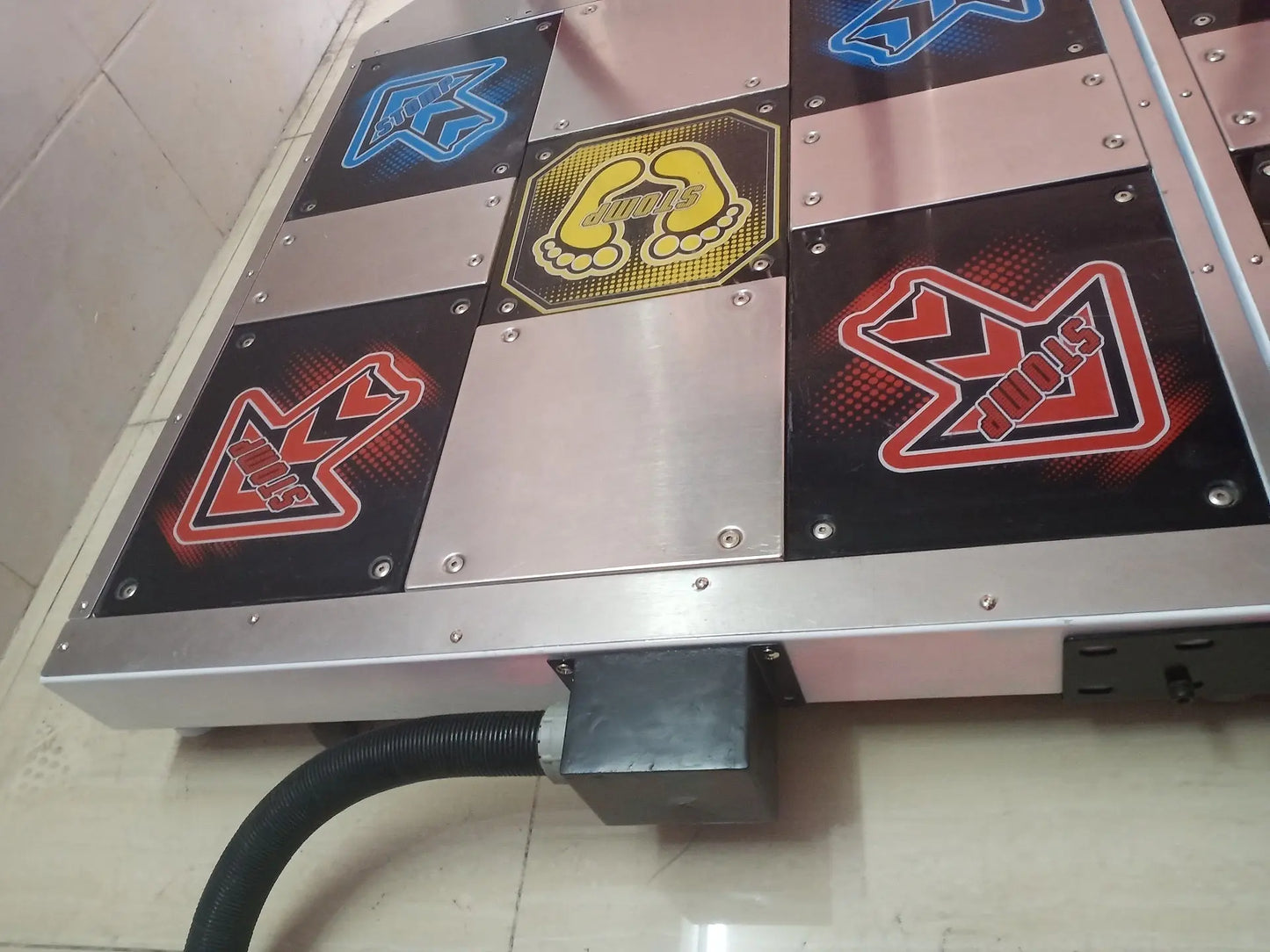 Pump-It-Up-FIESTA-2-PIU-2013-Retro-Andamiro-Amusement-Coin-Operated-musice-Dancing-Game-Machine-Tomy-Arcade