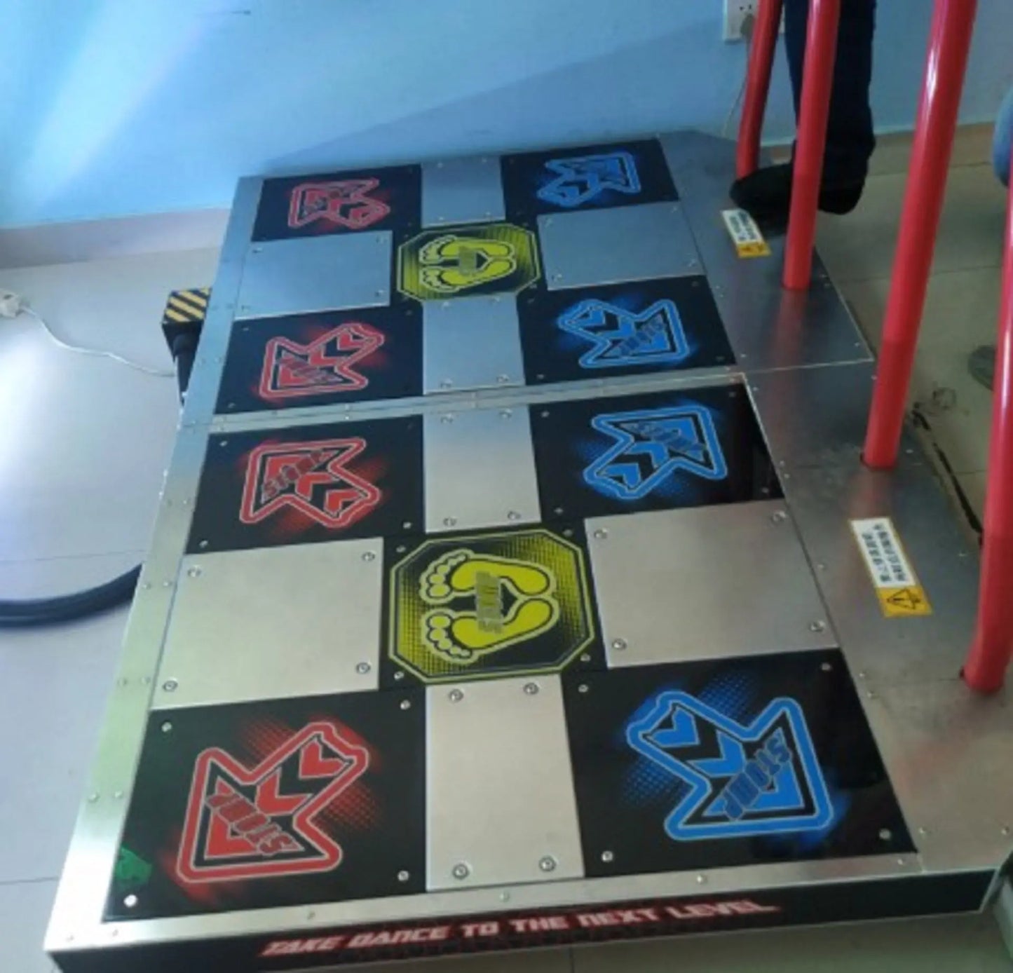 PUMP-IT-UP-PRIME-PIU-2015-Retro-Amusement-Coin-Operated-Dancing-musice-Game-Machine-Tomy-Arcade