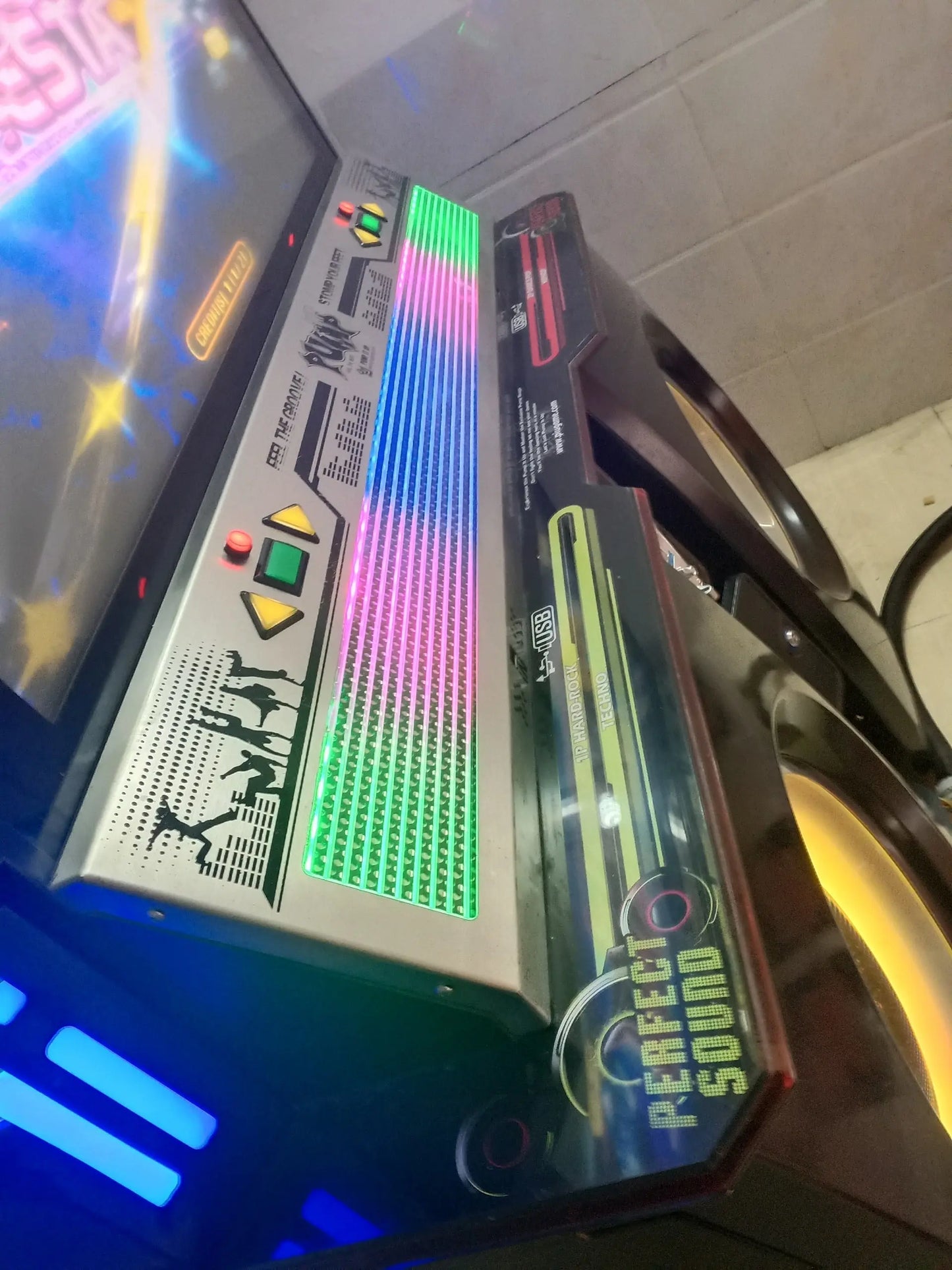 pump-it-up-piu-infinity-Amusement-Coin-Operated-dancing-musice-Video-game-machine-Tomy-Arcade
