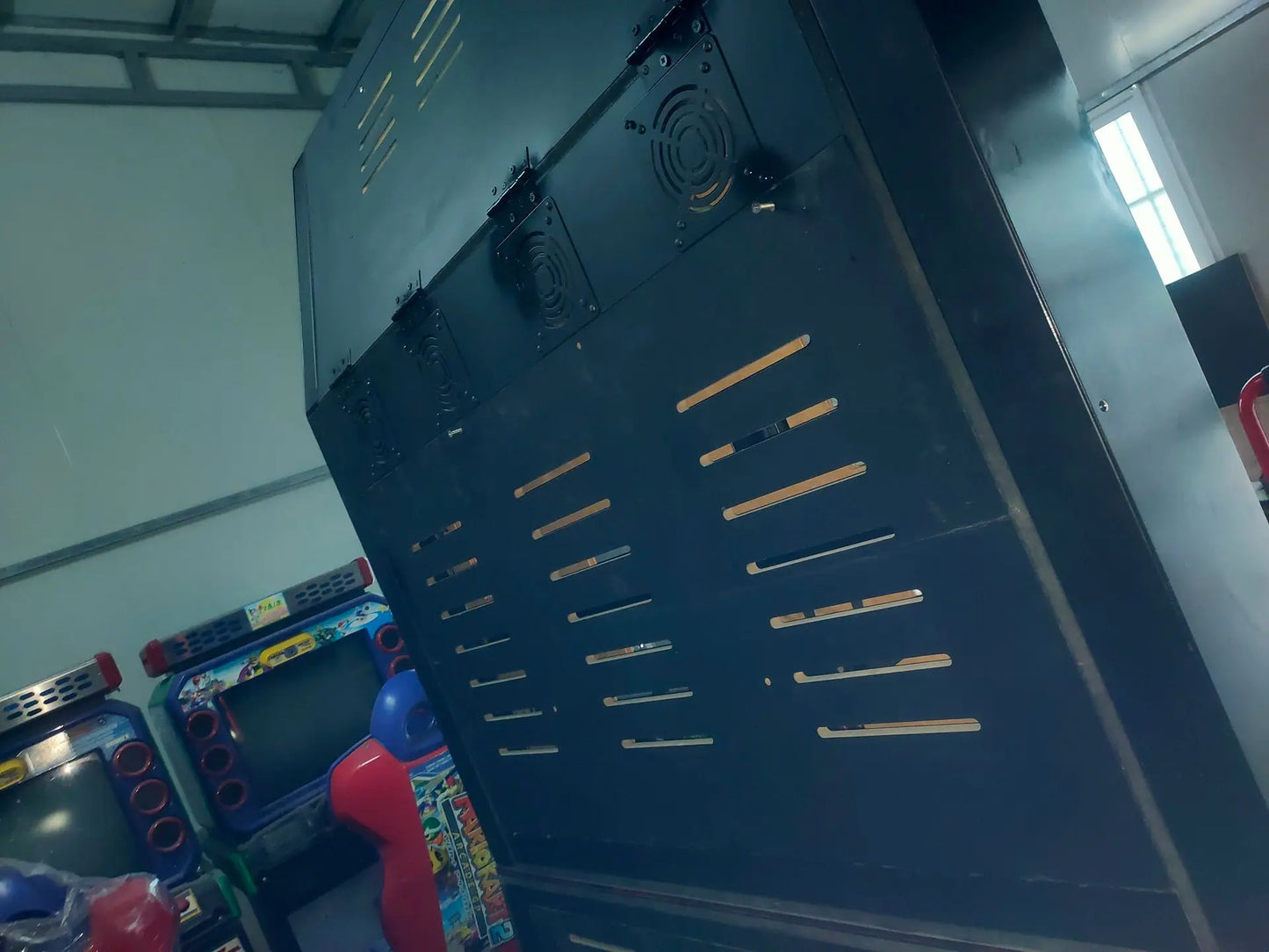 pump-it-up-piu-infinity-Amusement-Coin-Operated-dancing-musice-Video-game-machine-Tomy-Arcade