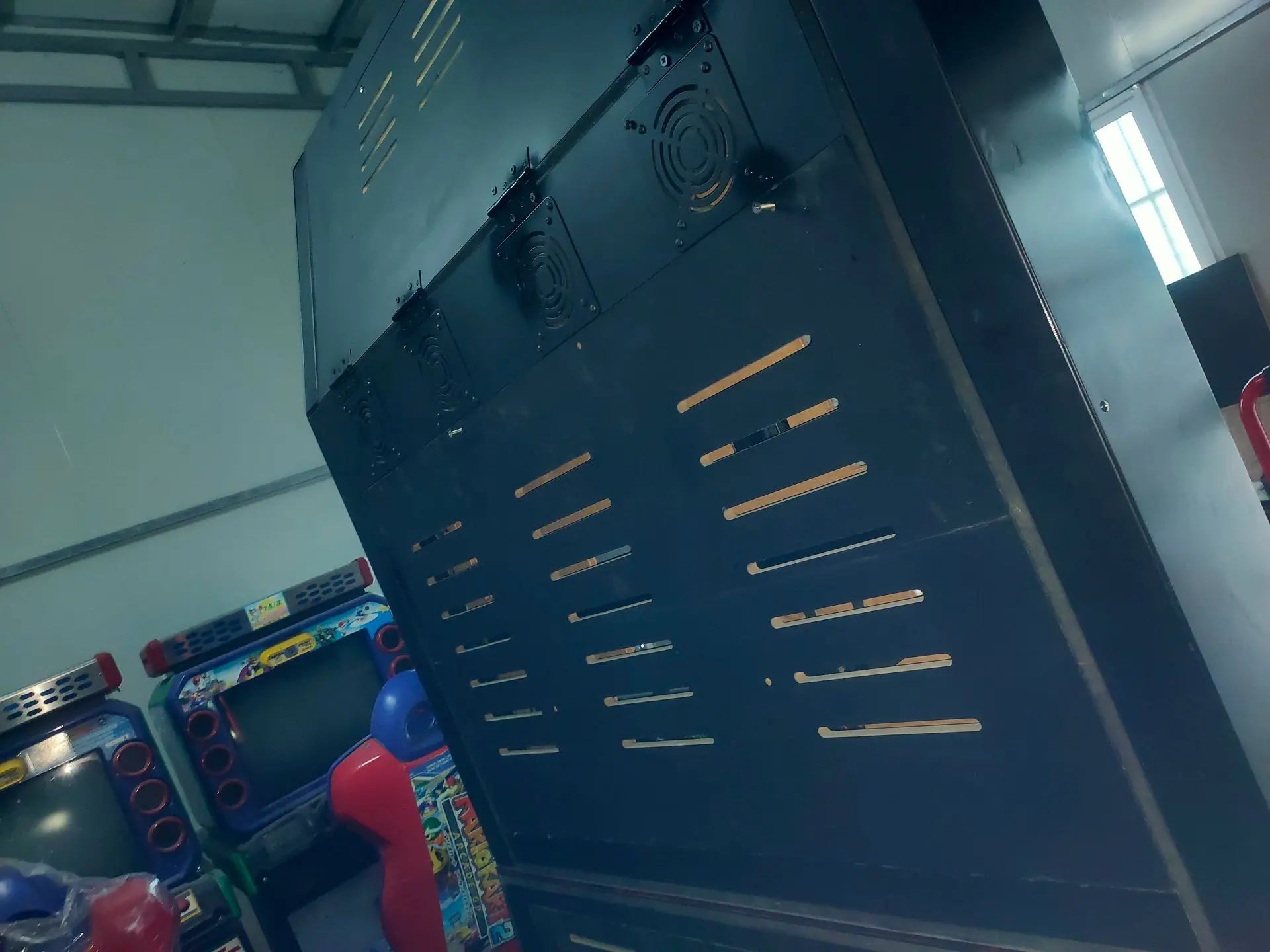 pump-it-up-piu-infinity-Amusement-Coin-Operated-dancing-musice-Video-game-machine-Tomy-Arcade