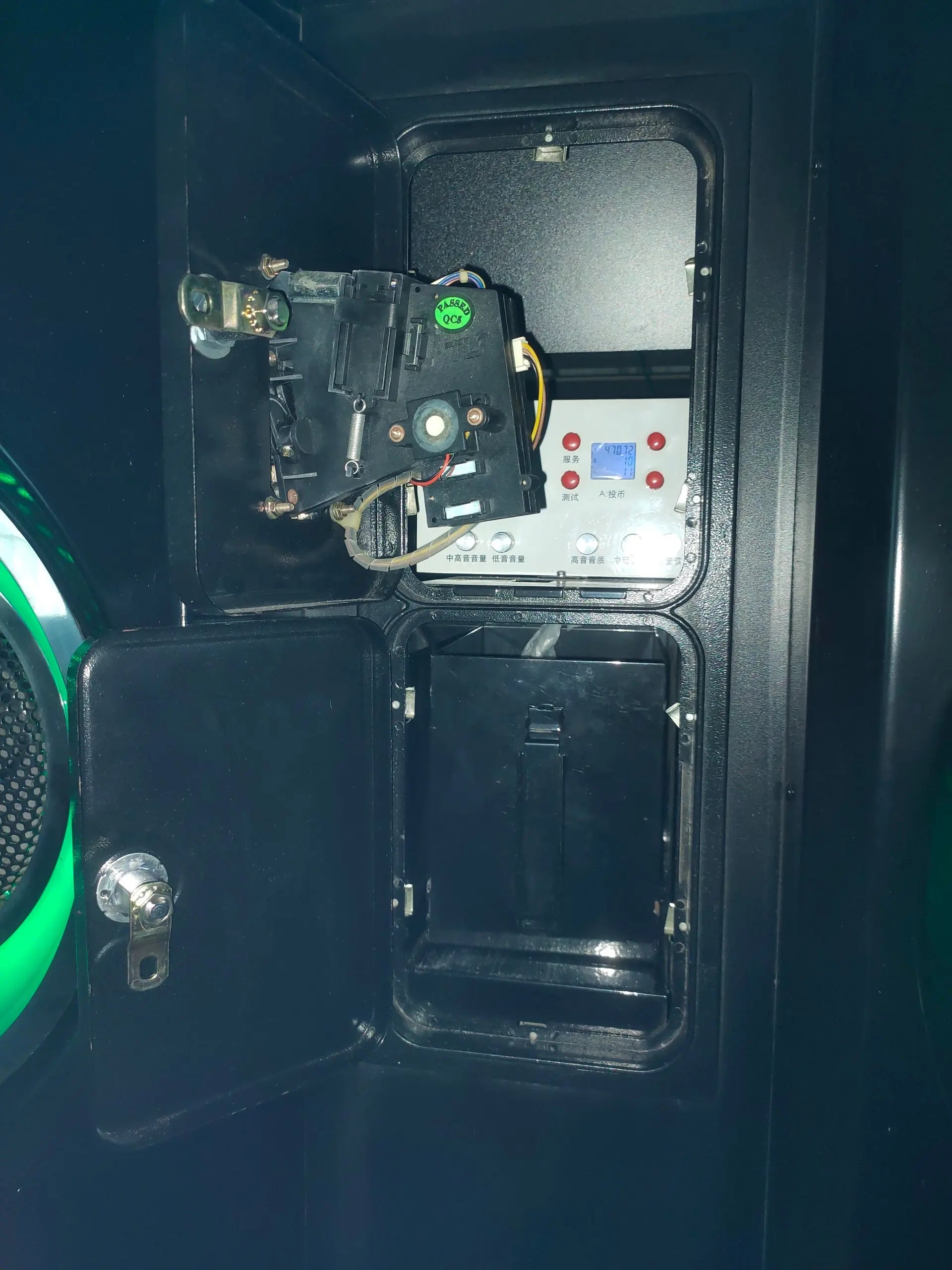 pump-it-up-piu-infinity-Amusement-Coin-Operated-dancing-musice-Video-game-machine-Tomy-Arcade