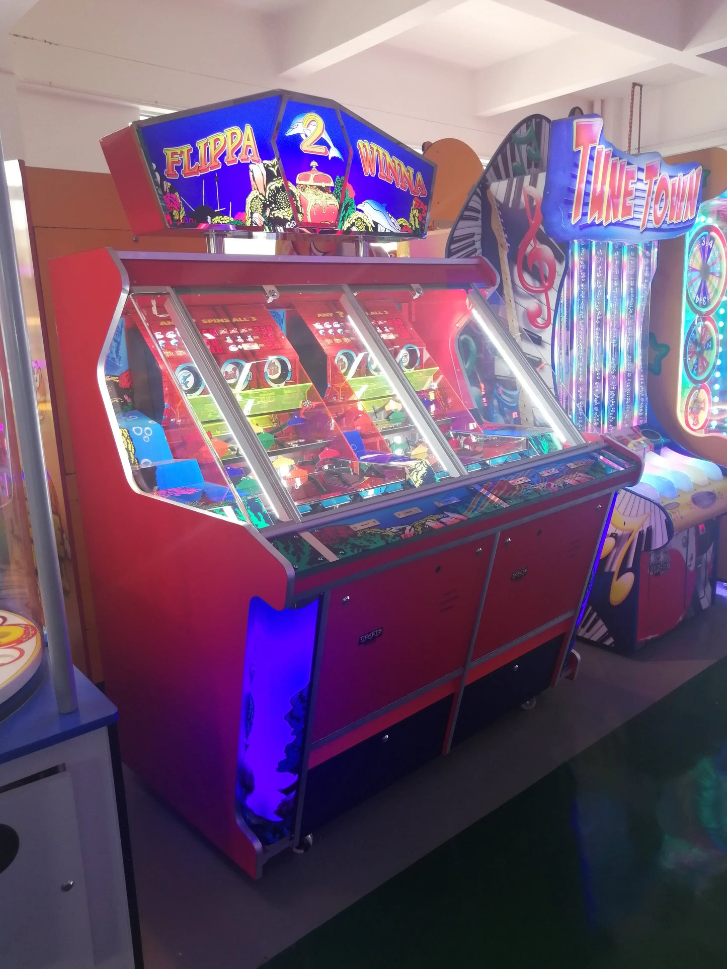 Flippa-2-Winna-game-machine-Amusement-Coin-Operated-Lottery-Ticket-Redemption-games-Tomy-Arcade