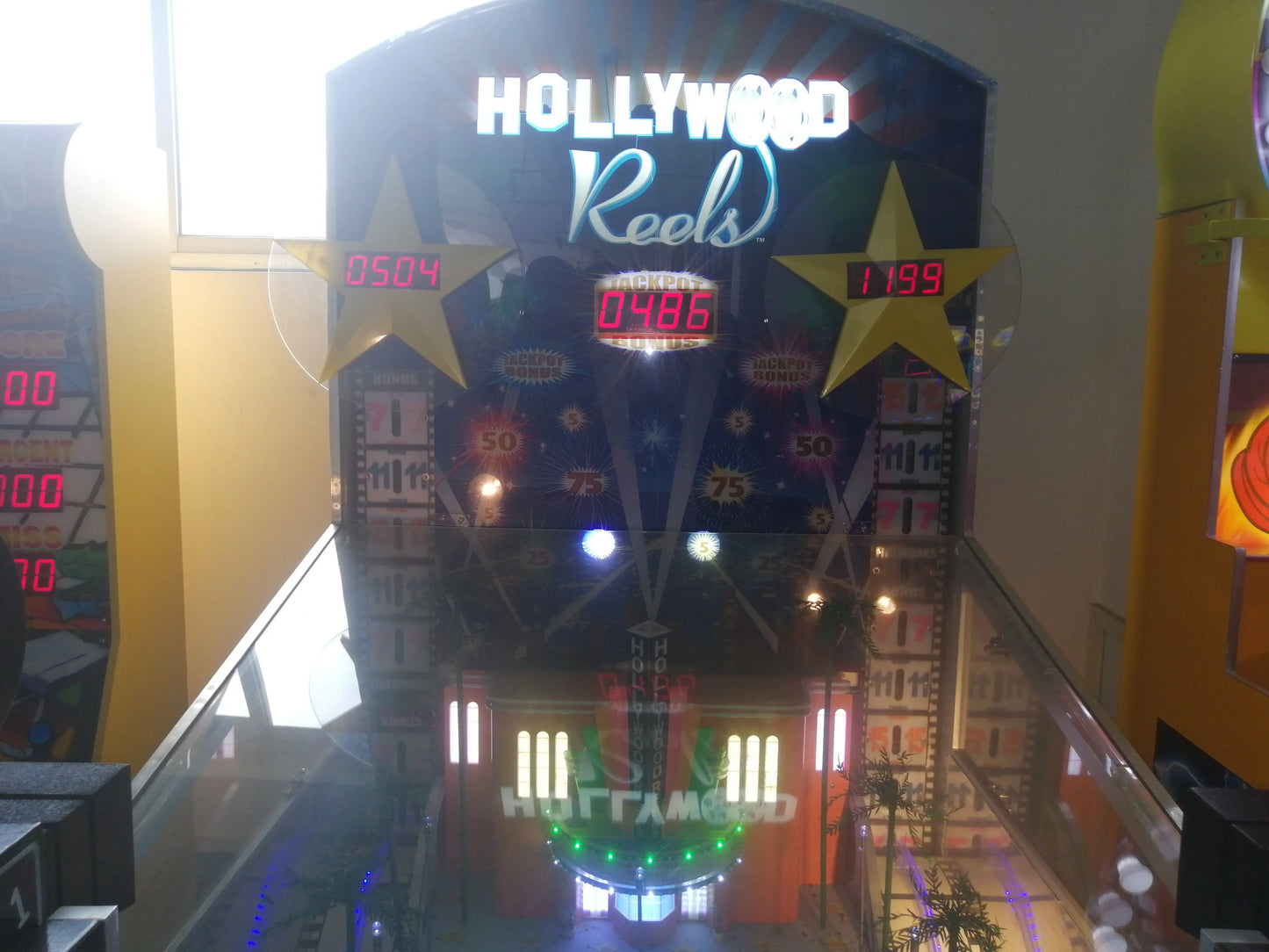 Hollywood-Reels-Lottery-Redemption-game-machine-Amusement-Coin-Operated-Ticket-Redemption-games-Tomy-Arcade