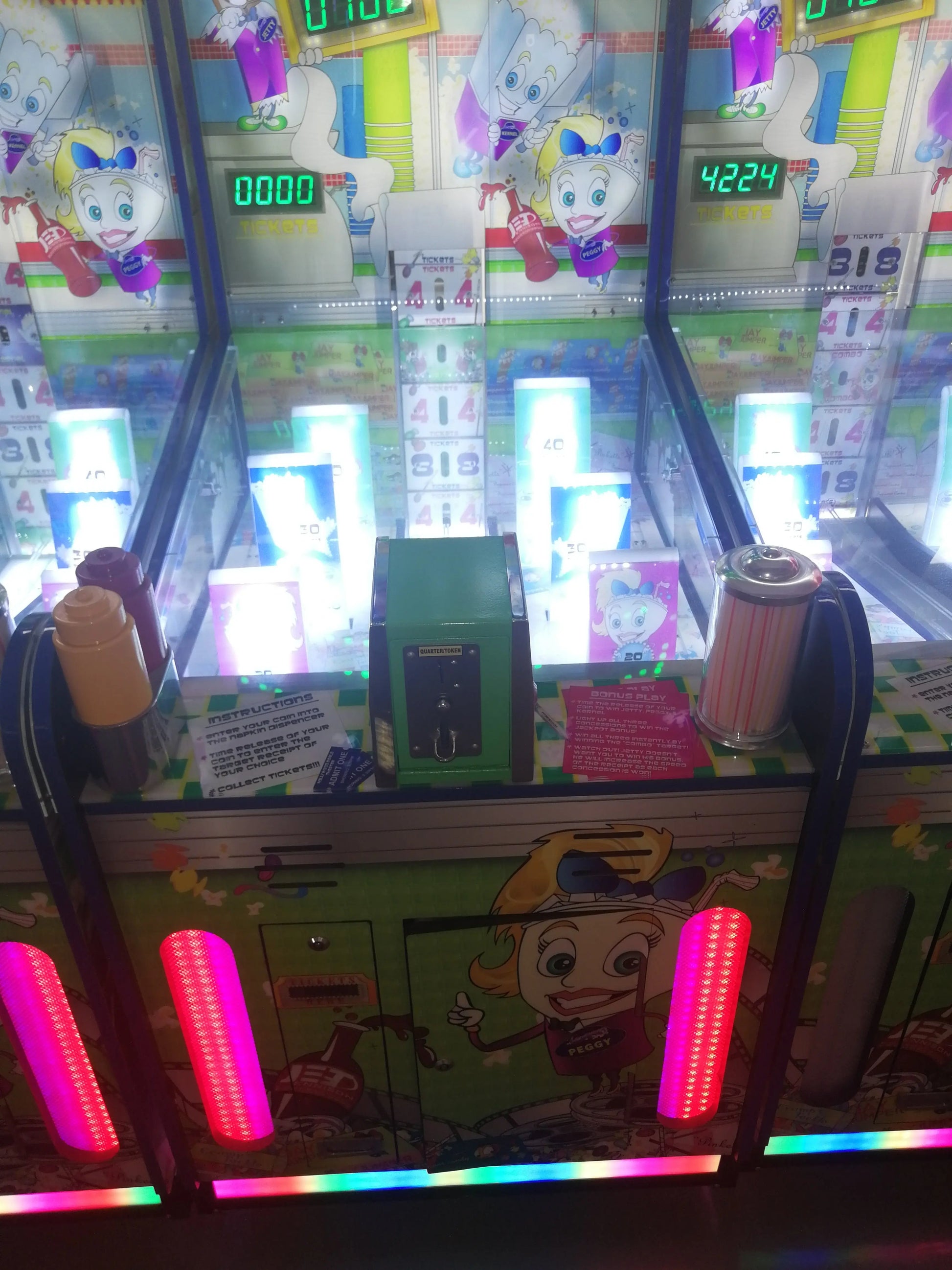 Hollywood-Reels-Tnter-mission-game-machine-Amusement-Coin-Operated-Lottery-Ticket-Redemption-games-Tomy-Arcade