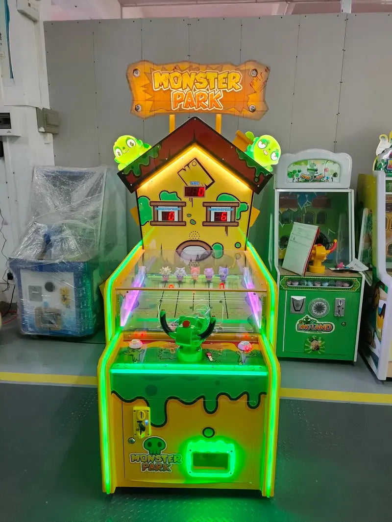 Monster-Park-shooting-ball-game-machine-Amusement-Coin-Operated-games-for-kids-Tomy-Arcade