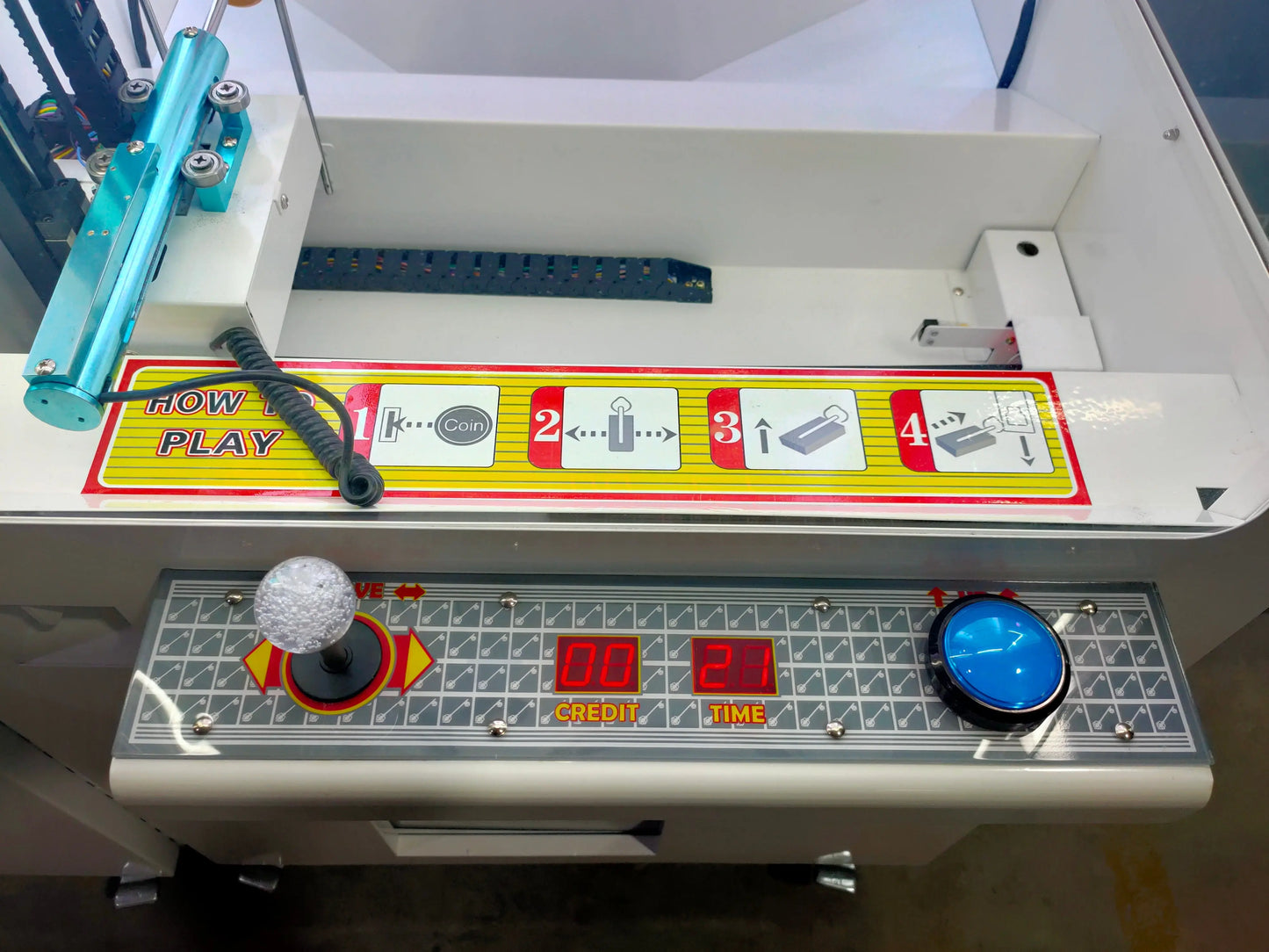 Key-Master-Prize-Master-game-machine-Golden-Key-Claw-Craziness-Bill-Acceptor-Toy-Gift-Cash-Operated-games-Tomy-Arcade