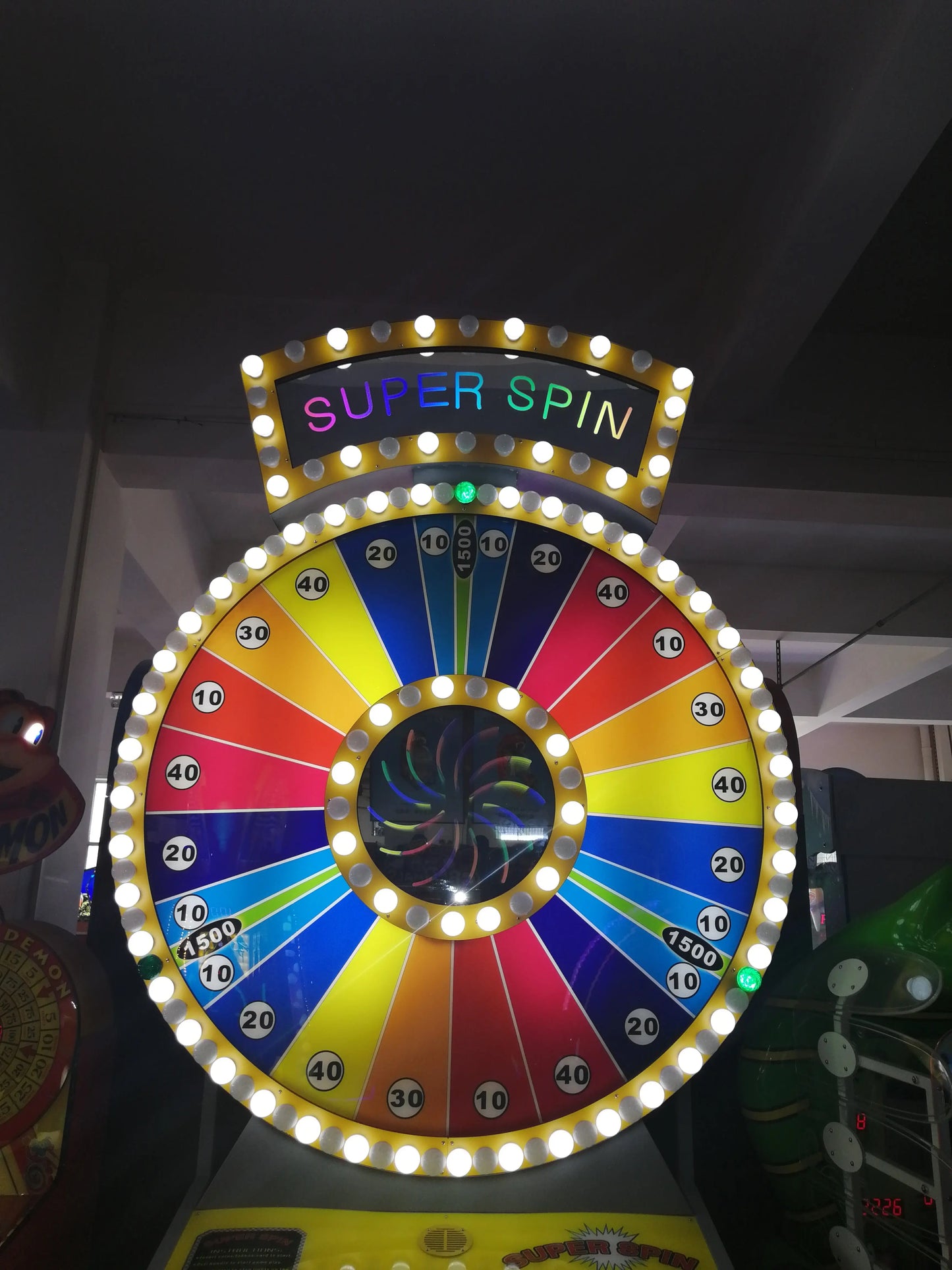 Super-Spin-Lottery-Redemption-game-machine-Tomy-Arcade