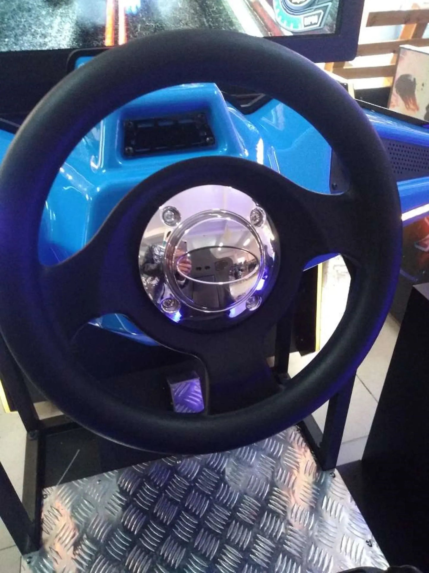 Cruising-Blast-Racing-Game-Machine-Cruis'n-Blast-Simulator-Racing-Car-Dynamic-Storm-game-Tomy-Arcade