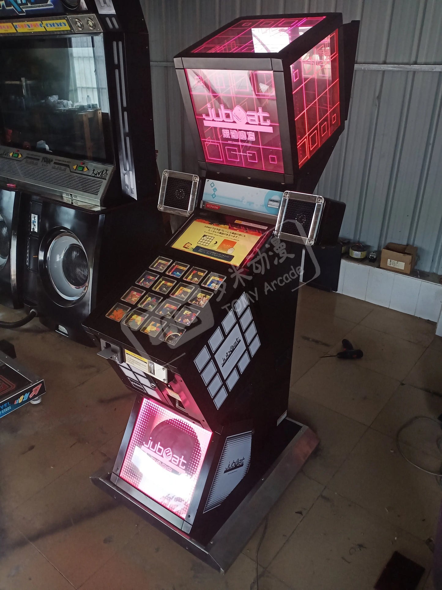 Bemani-Jubeat-Musical-Rhythm-Game-Retro-Konami-Retro-machines-tomy-arcade