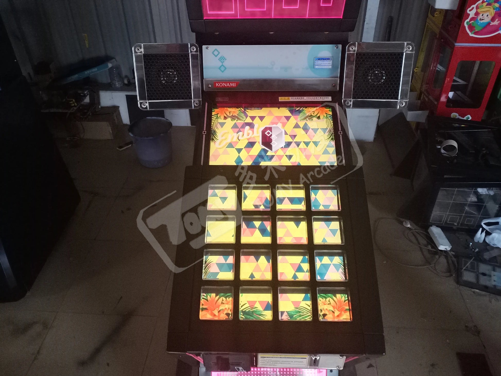 Bemani-Jubeat-Musical-Rhythm-Game-Retro-Konami-Retro-machines-tomy-arcade