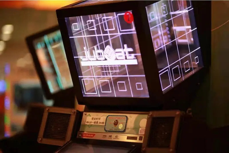 Bemani-Jubeat-Musical-Rhythm-Game-Retro-Konami-Retro-machines-tomy-arcade