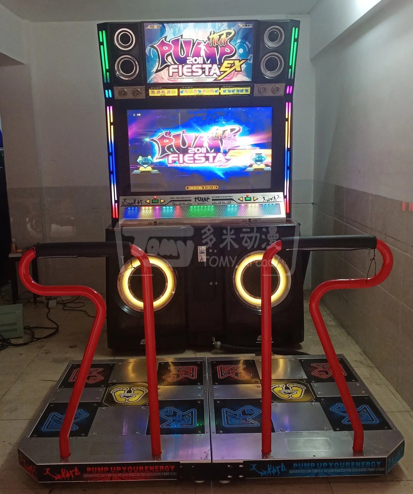 Pump-it-up-FIESTA-EX-piu-2011-Retro-Amusement-Rhythm-musice-video-Dancing-arcade-Game-machine-Tomy-arcade